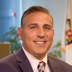 Carl Aiello headshot