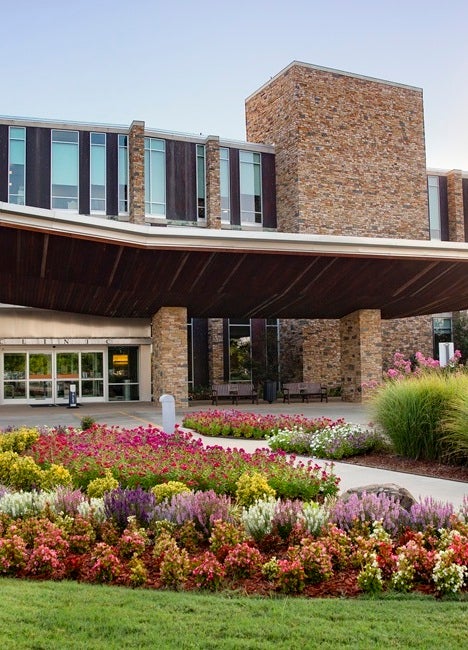 Chickasaw Nation Department of Health. Carl Albert Service Center facility.