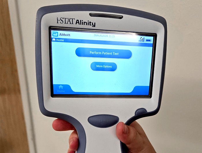 iSTAT Alinity tool