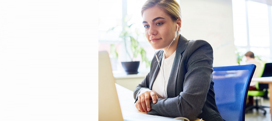 women-listening-to-podcast