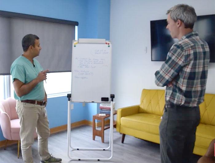 Physicians discuss ideas in the innovation space